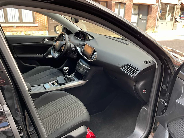 2018 peugeot 308 personenauto - afbeelding 30 van  50
