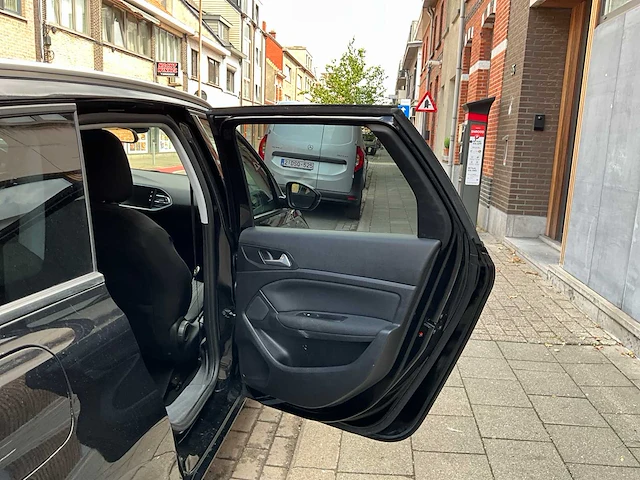 2018 peugeot 308 personenauto - afbeelding 33 van  50