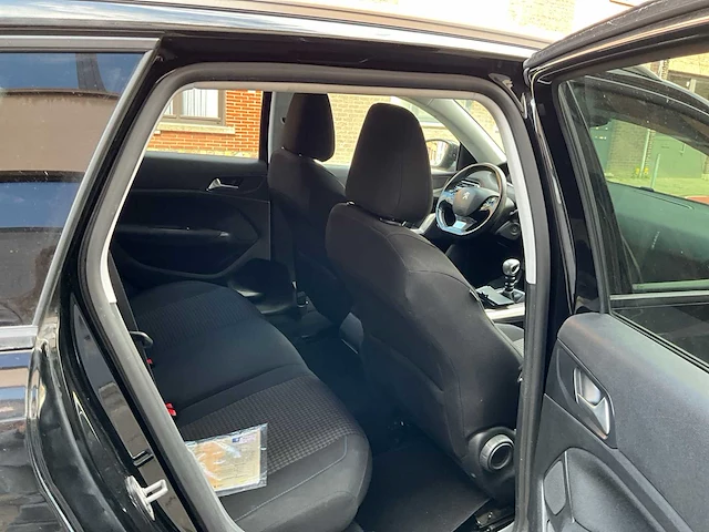 2018 peugeot 308 personenauto - afbeelding 35 van  50