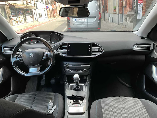 2018 peugeot 308 personenauto - afbeelding 37 van  50