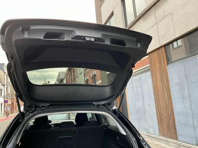 2018 peugeot 308 personenauto - afbeelding 44 van  50