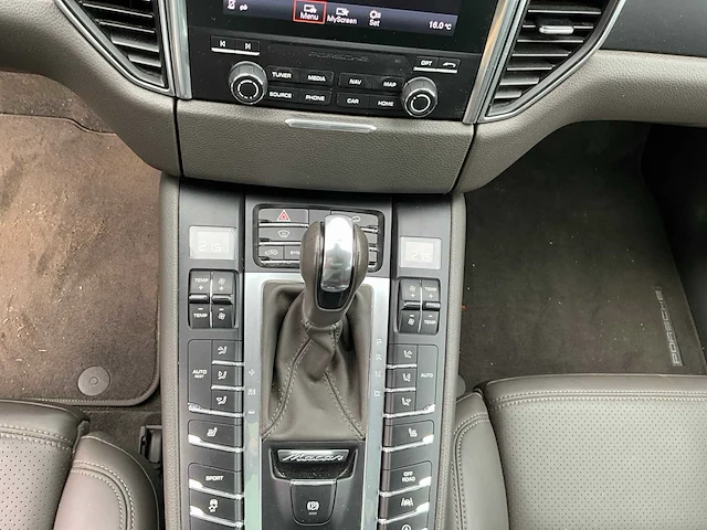 2018 porsche macan personenauto - afbeelding 37 van  62
