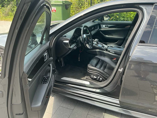 2018 porsche panamera 4e hybride personenauto - afbeelding 18 van  40
