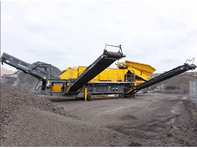2018 powerscreen h6203 mobiele zeefinstallatie - afbeelding 1 van  46