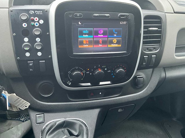 2018 renault trafic 1.6 cdi - ex-ambulance - ingericht - afbeelding 39 van  60