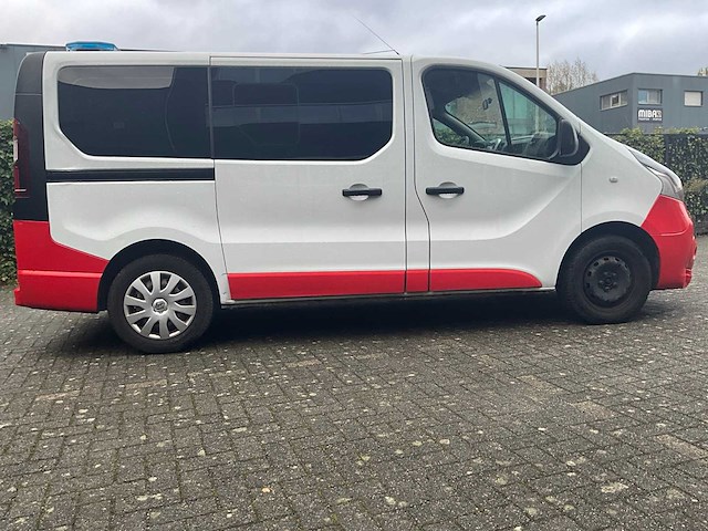 2018 renault trafic 1.6 cdi - ex-ambulance - ingericht - afbeelding 56 van  60