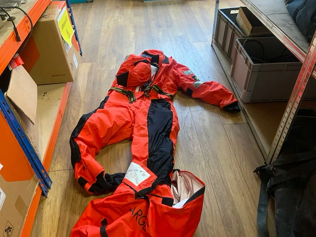 2018 solas smart suit type 1a beschermpak - afbeelding 2 van  4