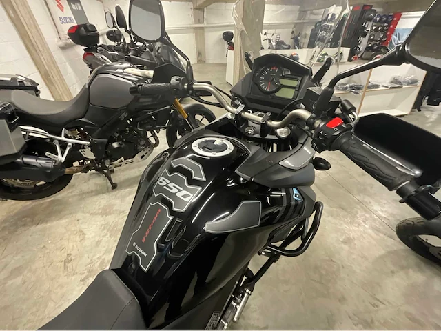 2018 suzuki vstrom motorfiets - afbeelding 8 van  9