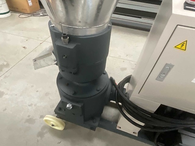 2018 wiesenfield yx3-160m-4 wiesenfield pelletgranulator / pelletpers - afbeelding 2 van  11