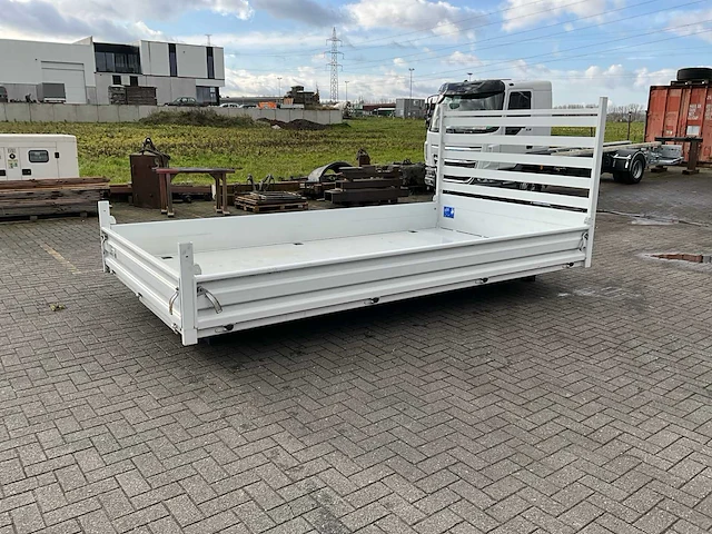 2019 - jpm - alu 4,5 t - opbouw laadplatform - afbeelding 11 van  16