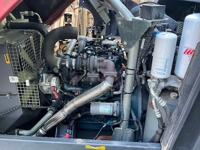 2019 atlas copco cpp818565 mobiele schroefcompressor - afbeelding 9 van  11