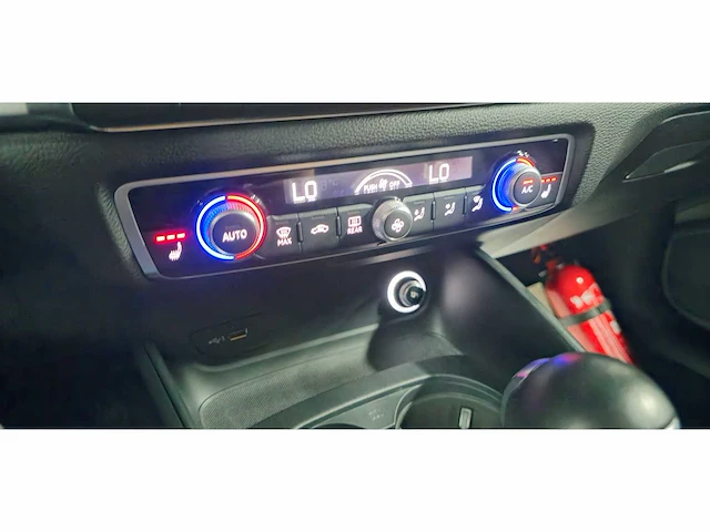 2019 audi a3 sportback * sport * automaat * 2.0 tdi * s-line * - afbeelding 11 van  35