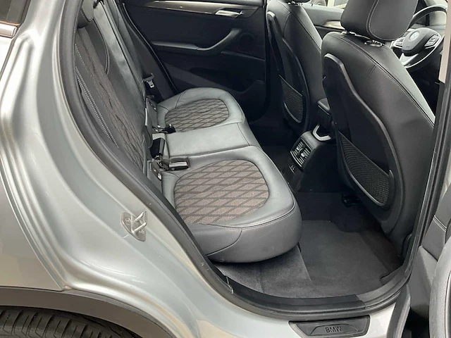 2019 bmw x1 sdrive18i - afbeelding 30 van  45