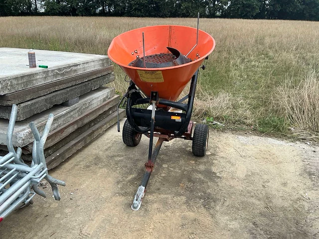 2019 cemo spreader getrokken kunstmeststrooier - afbeelding 2 van  7