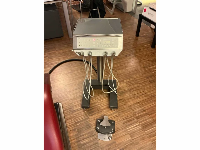 2019 dkl tandartsstoel - afbeelding 3 van  9