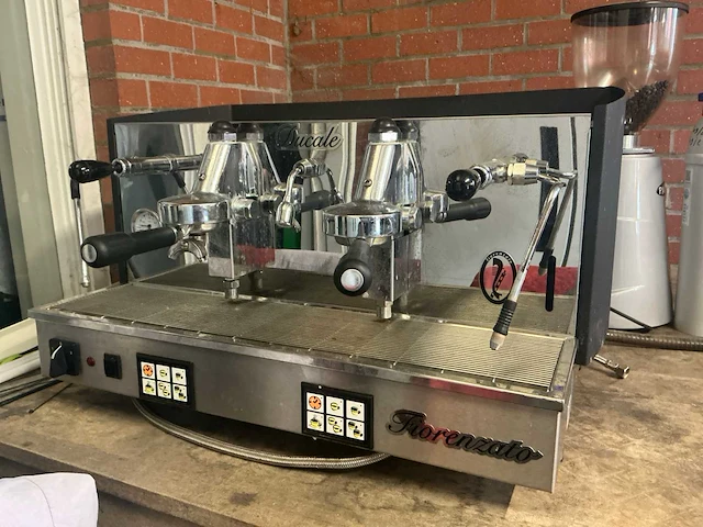 2019 fiorenzato ducale espressomachine - afbeelding 1 van  7