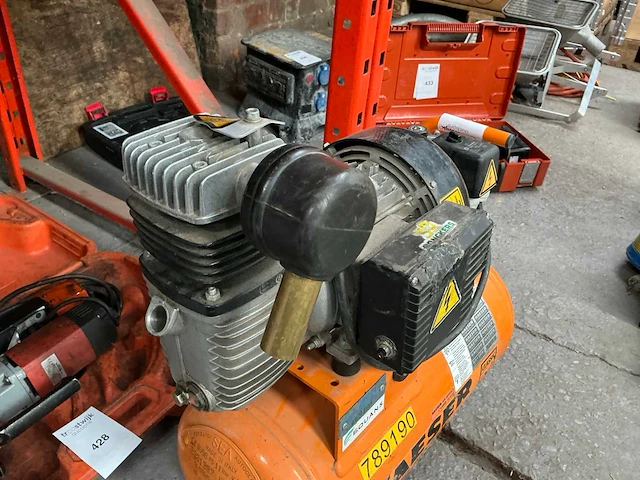 2019 kaeser classic 210/25w luchtcompressor te herstellen - afbeelding 4 van  5