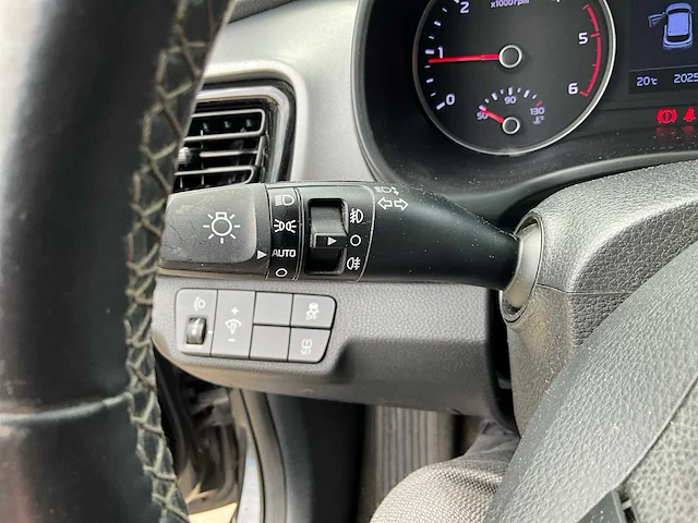 2019 kia stonic personenauto - afbeelding 8 van  30
