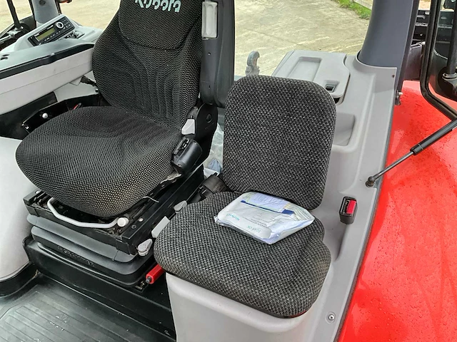 2019 kubota m7171 vierwielaangedreven landbouwtractor - afbeelding 31 van  49