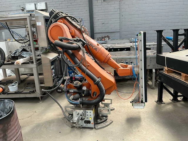 2019 kuka industriële robot - afbeelding 1 van  15