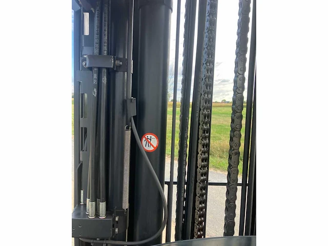 2019 linde r14 reach truck - afbeelding 16 van  50