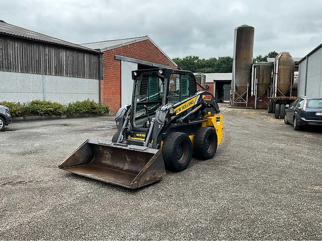2019 new holland l218 loader schranklader - afbeelding 1 van  31