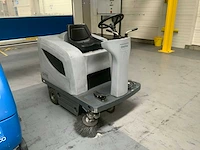 2019 nilfisk sr 1101 b zelfrijdende veegmachine - afbeelding 3 van  11