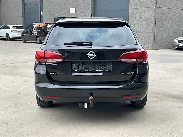 2019 opel astra sports tourer - afbeelding 34 van  48
