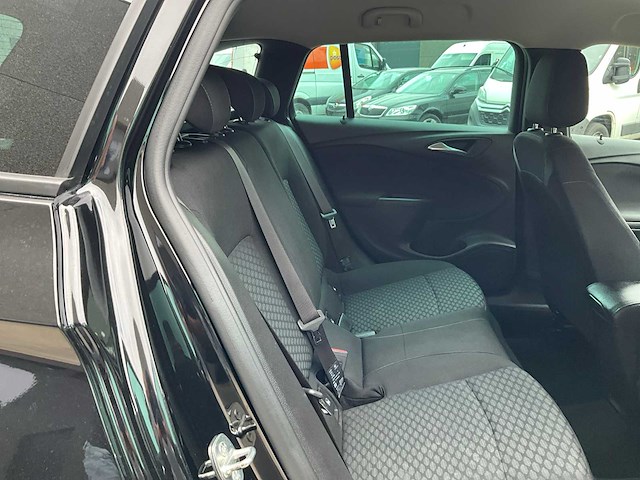 2019 opel astra sports tourer - afbeelding 32 van  48