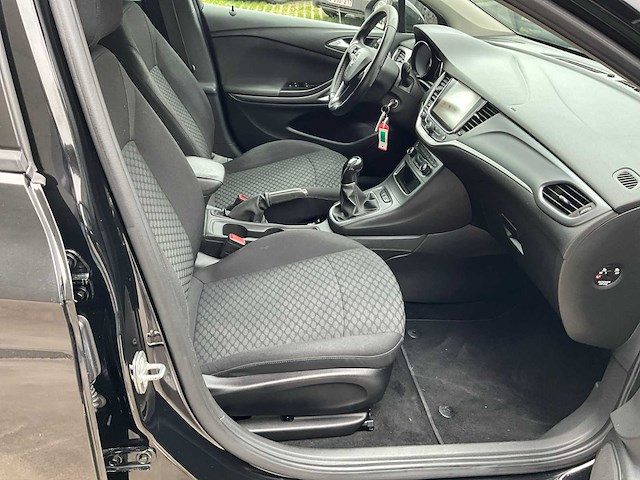 2019 opel astra sports tourer - afbeelding 37 van  48
