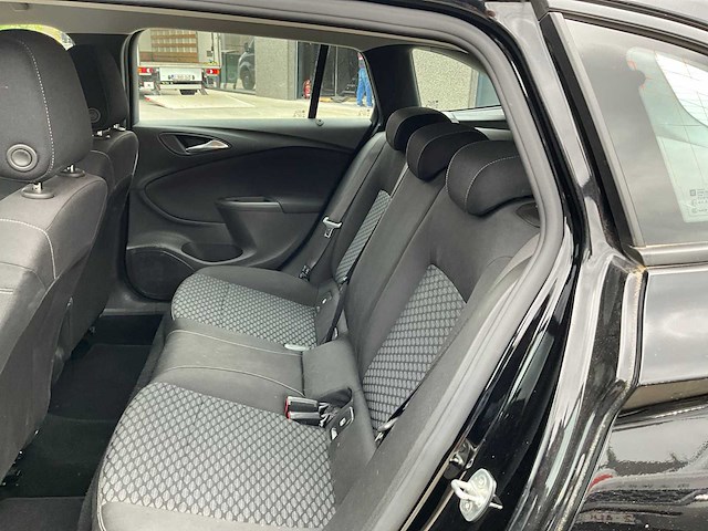 2019 opel astra sports tourer - afbeelding 24 van  45