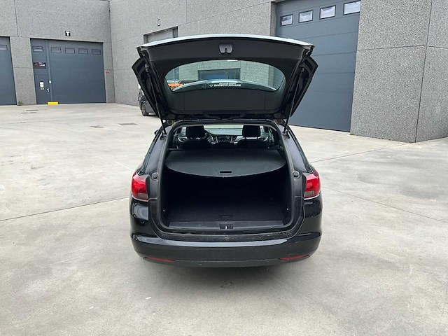 2019 opel astra sports tourer - afbeelding 25 van  45