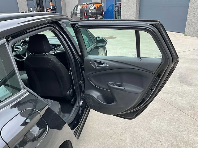 2019 opel astra sports tourer - afbeelding 28 van  45