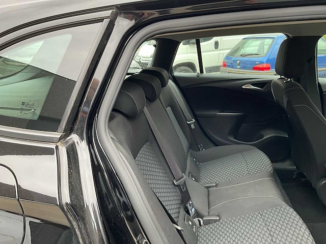 2019 opel astra sports tourer - afbeelding 32 van  45