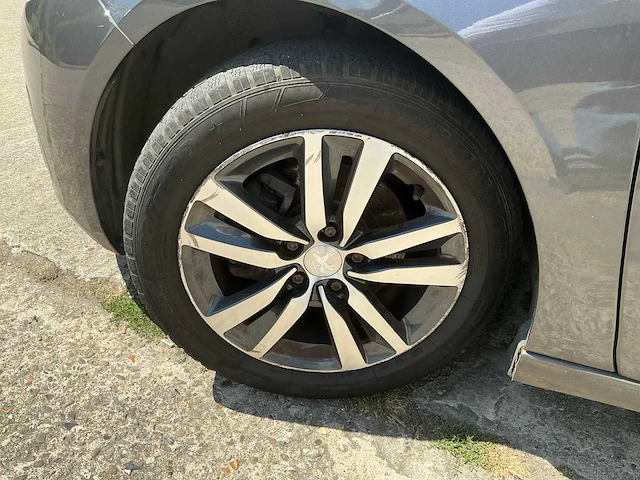 2019 peugeot 308 personenauto - afbeelding 18 van  18