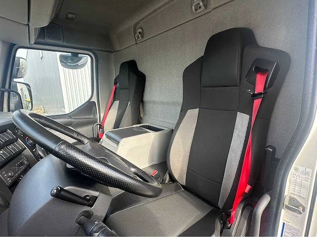 2019 renault d 12 med p4x2 240e6 vrachtwagen - afbeelding 18 van  39