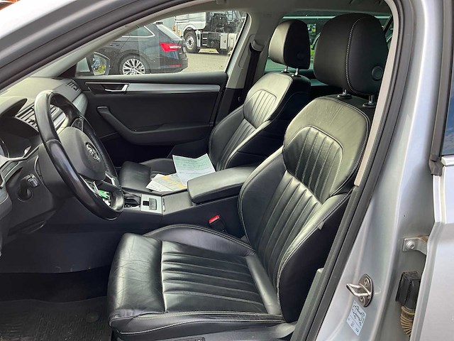 2019 skoda superb personenauto - afbeelding 3 van  32