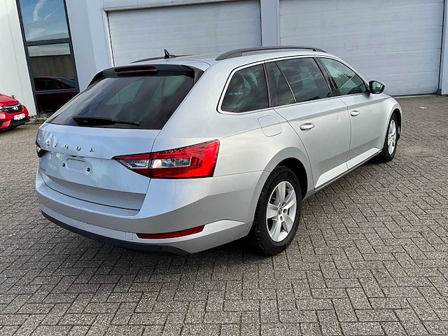 2019 skoda superb personenauto - afbeelding 29 van  32