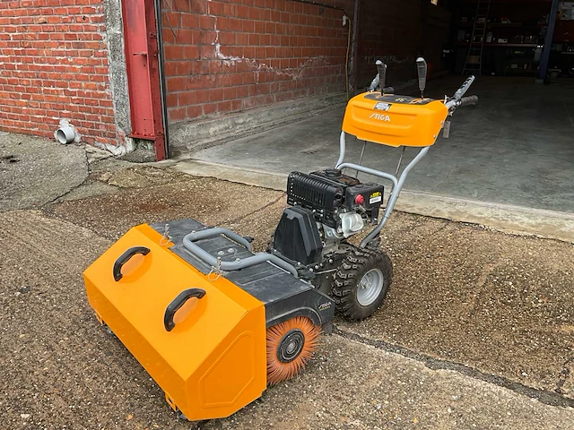 2019 stiga swr 2804 s borstelmachine - afbeelding 1 van  18
