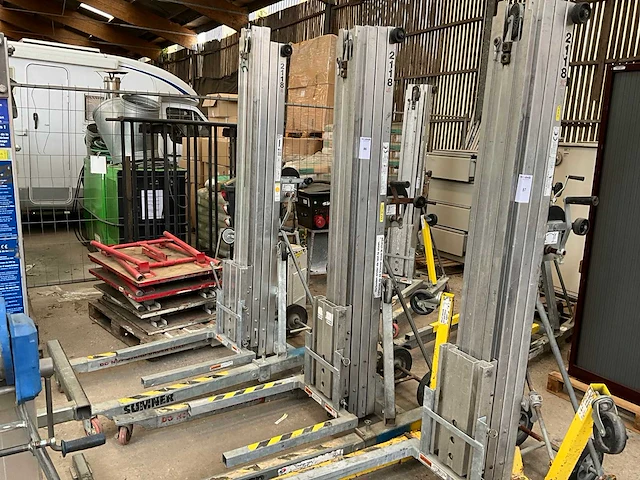 2019 sumner materiaallift - afbeelding 1 van  4