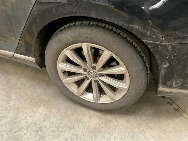 2019 volkswagen passat personenauto - afbeelding 12 van  15