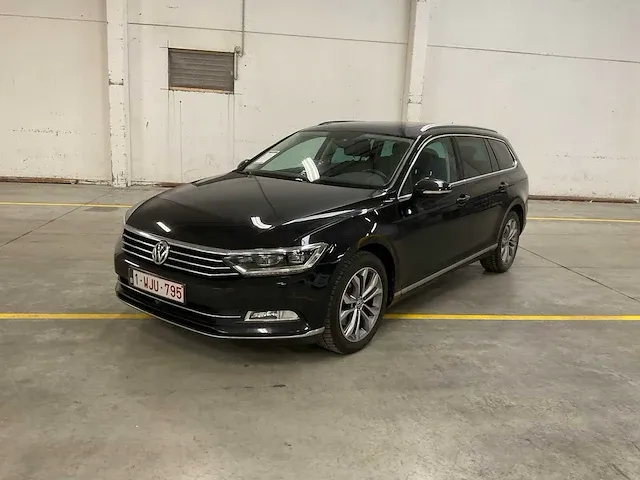 2019 volkswagen passat personenauto - afbeelding 1 van  15