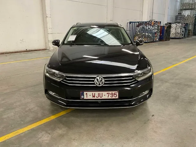 2019 volkswagen passat personenauto - afbeelding 13 van  15