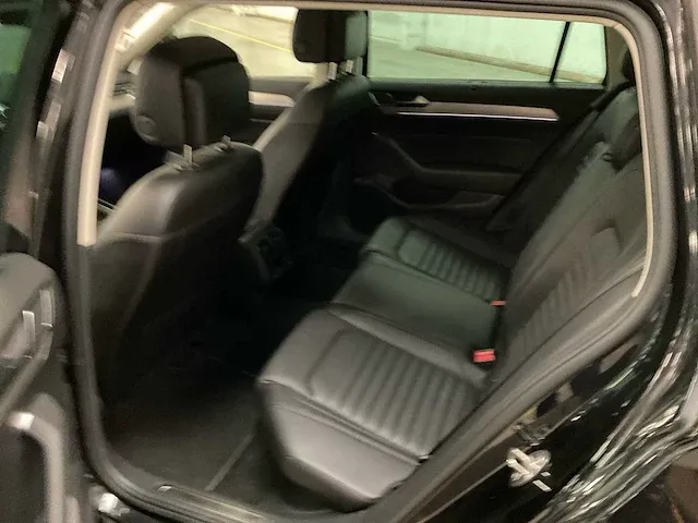 2019 volkswagen passat personenauto - afbeelding 15 van  15