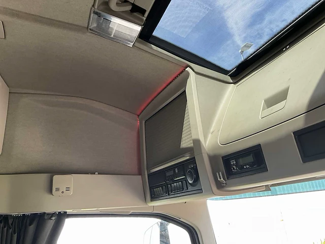 2019 volvo fh12 vrachtwagen - afbeelding 31 van  42