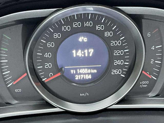 2019 volvo v40 personenauto diesel - afbeelding 25 van  32