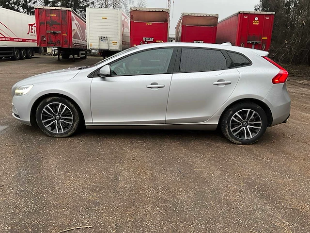 2019 volvo v40 personenauto diesel - afbeelding 32 van  32