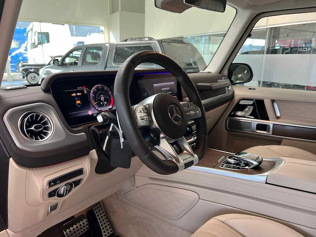 2020 - mercedes-benz amg g 63 lichte vracht - personenauto - afbeelding 18 van  41