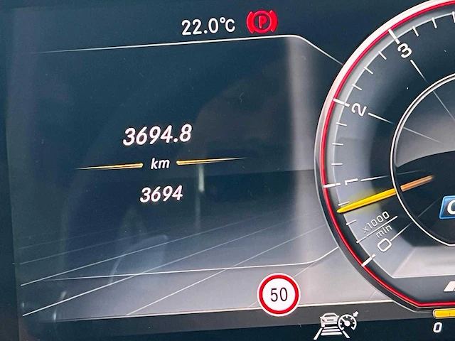 2020 - mercedes-benz amg g 63 lichte vracht - personenauto - afbeelding 20 van  41