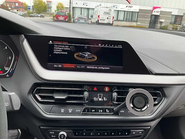 2020 bmw 118d m pakket personenauto - afbeelding 44 van  65